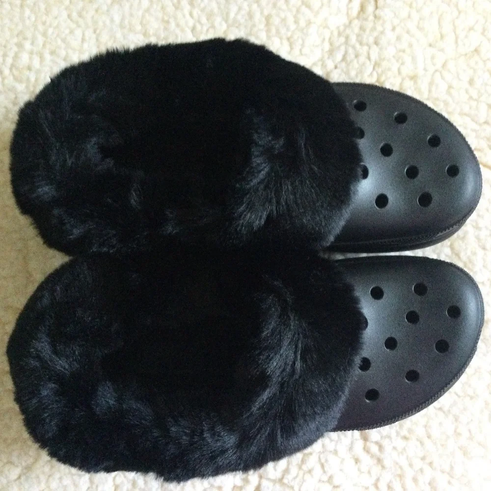 CROCS Furever Crush Classic fur lined Clog ( NEW w/Tags & Bag ) - Picture 1 of 13